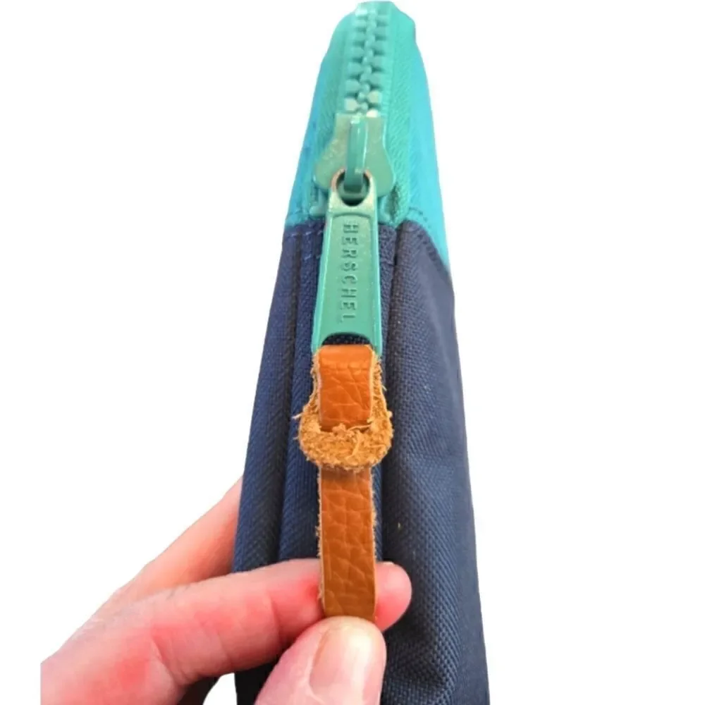 EC THE HERSCHEL SUPPLY CO. ANCHOR LAPTOP/IPAD SLEEVE